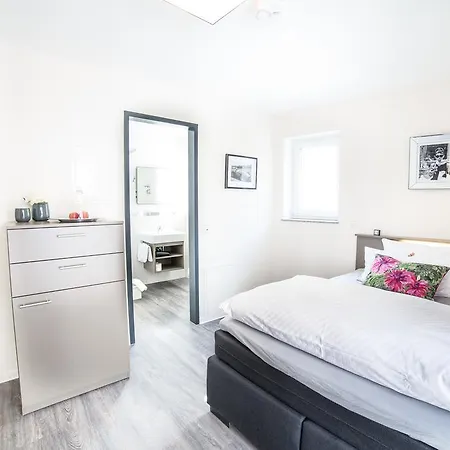 Luxstay Friedberg - Self-check-in