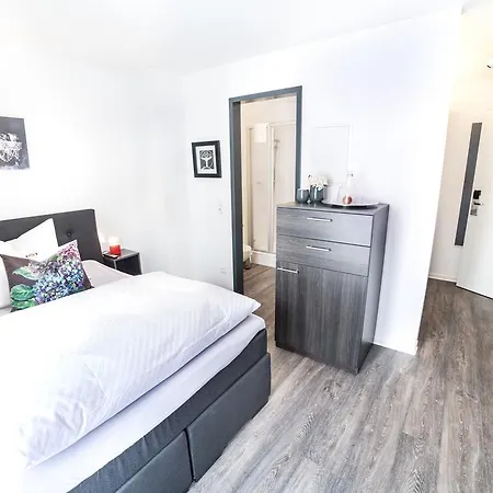 Luxstay Friedberg - Self-check-in 3*
